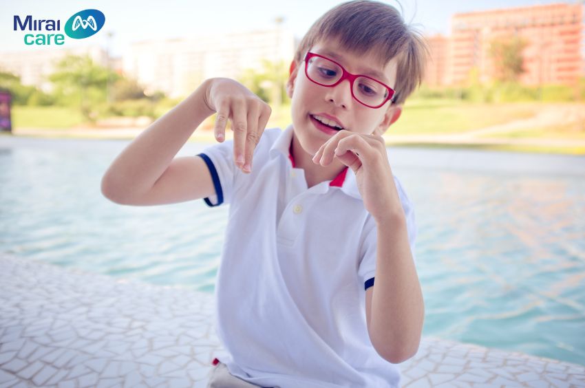 Bại não thể múa vờn - Dạng bại não thuộc nhóm bại não loạn động gây cho trẻ nhiều hạn chế