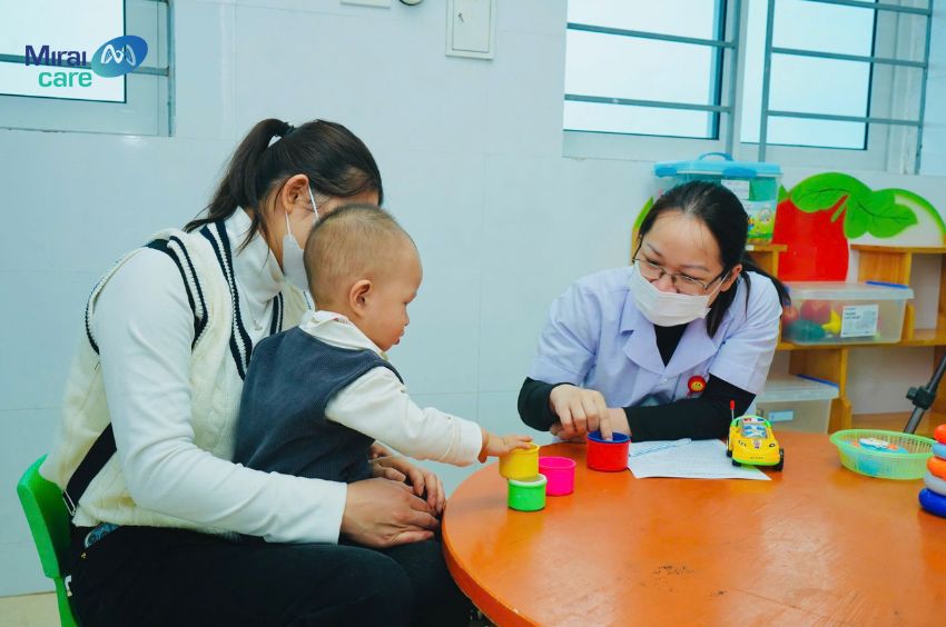 Tất cả trẻ em n&ecirc;n được s&agrave;ng lọc rối loạn phổ tự kỷ ở mốc 18 th&aacute;ng v&agrave; 24 th&aacute;ng