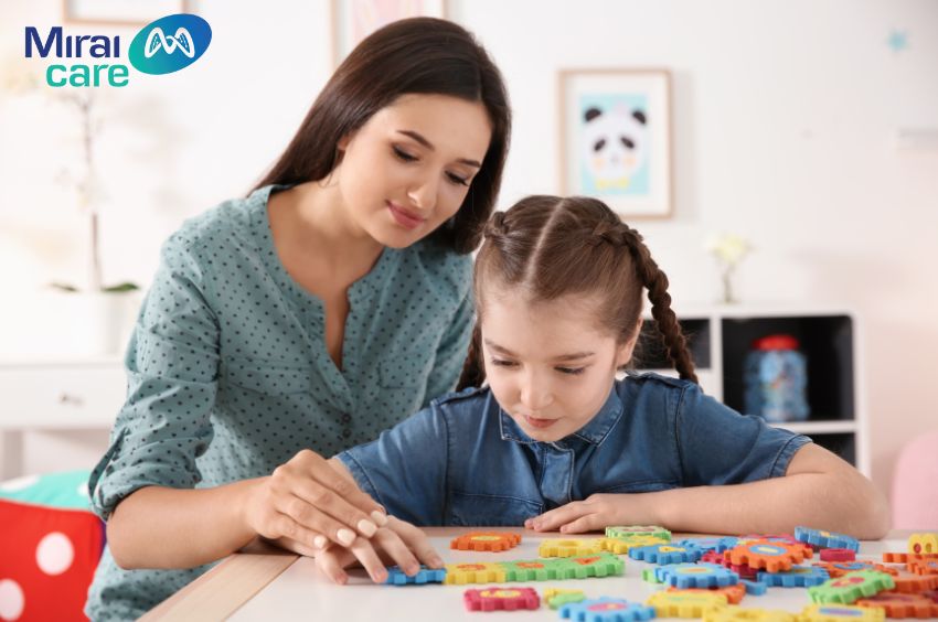 Cha mẹ hãy đánh giá các đặc điểm, thử nghiệm và theo dõi sự thay đổi của trẻ