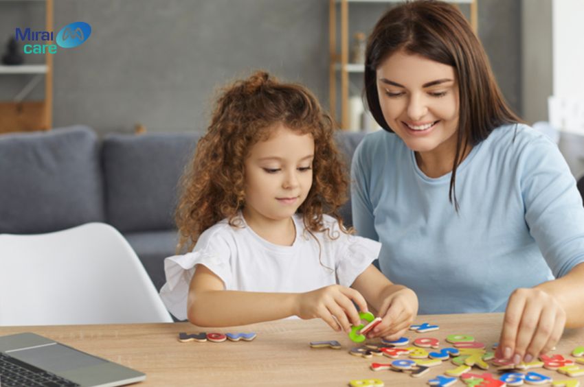 Cha mẹ cần tập luyện với trẻ hằng ng&agrave;y