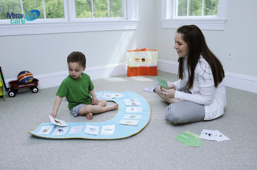 Tạo m&ocirc;i trường học tập y&ecirc;n tĩnh để trẻ kh&ocirc;ng bị xao nh&atilde;ng