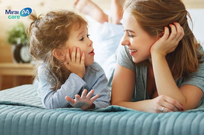 Trẻ cần có kỹ năng tương tác bằng mắt