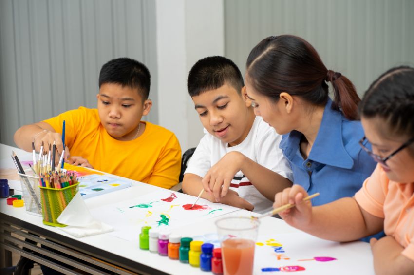 Duy trì môi trường ổn định cho trẻ tự kỷ sau khi điều trị phương pháp tế bào gốc