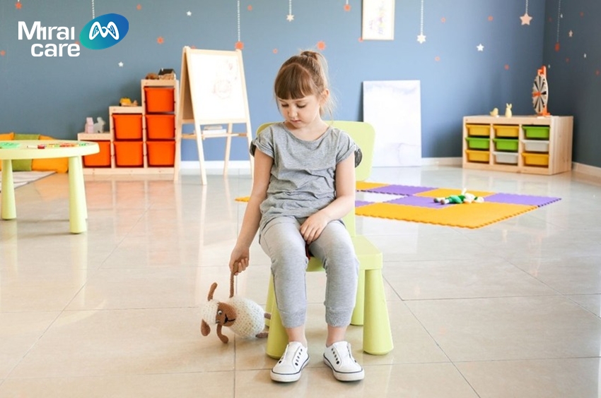 Giai đoạn can thiệp trẻ tự kỷ thường được xác định trong khoảng từ 2 - 7 tuổi