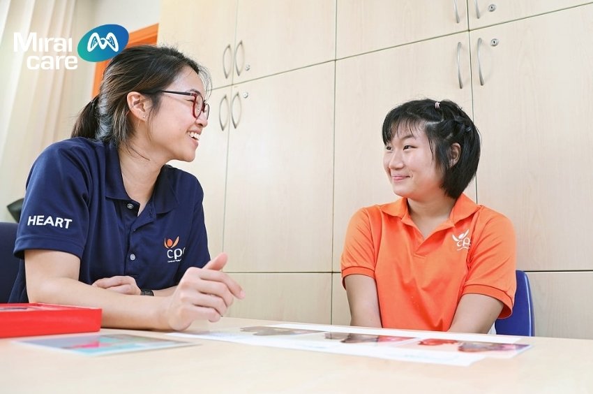 Giáo viên chuyên biệt sẽ xây dựng được chương trình học phù hợp với trẻ bại não