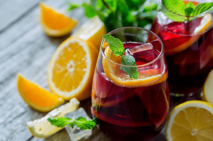 Người bệnh tiểu đường không nên uống cocktail trái cây