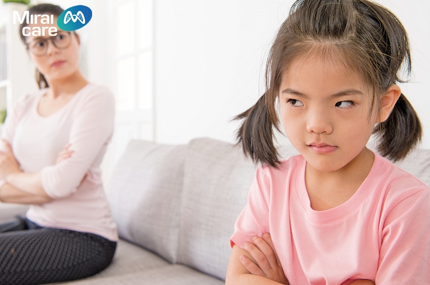 Nhiều trẻ cảm thấy bình thường khi bị tác động vật lý vào cơ thể gây đau