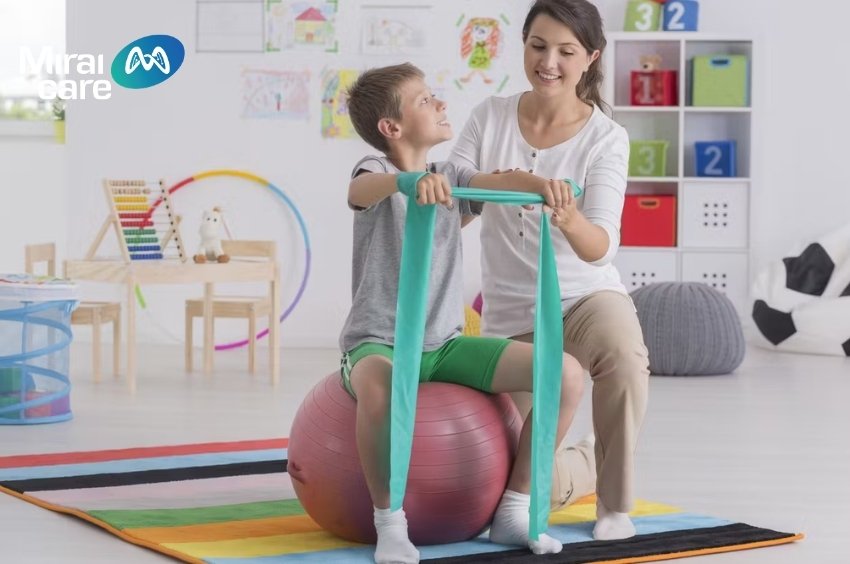 Tập luyện giúp trẻ phục hồi chức năng vận động