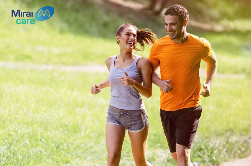 Tập thể dục và giữ tinh thần vui vẻ sẽ tăng cường tuổi thọ cho làn da