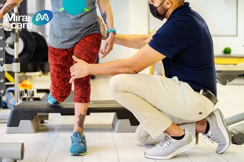 Tham gia trị liệu và tập luyện để cải thiện chức năng vận động