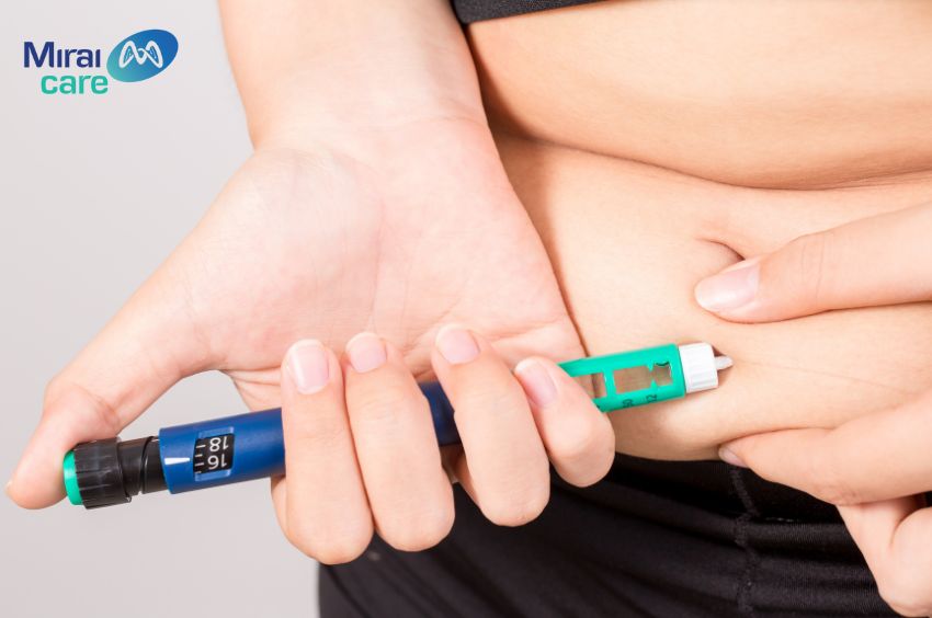 Tiêm insulin đúng liều theo chỉ định của bác sĩ 