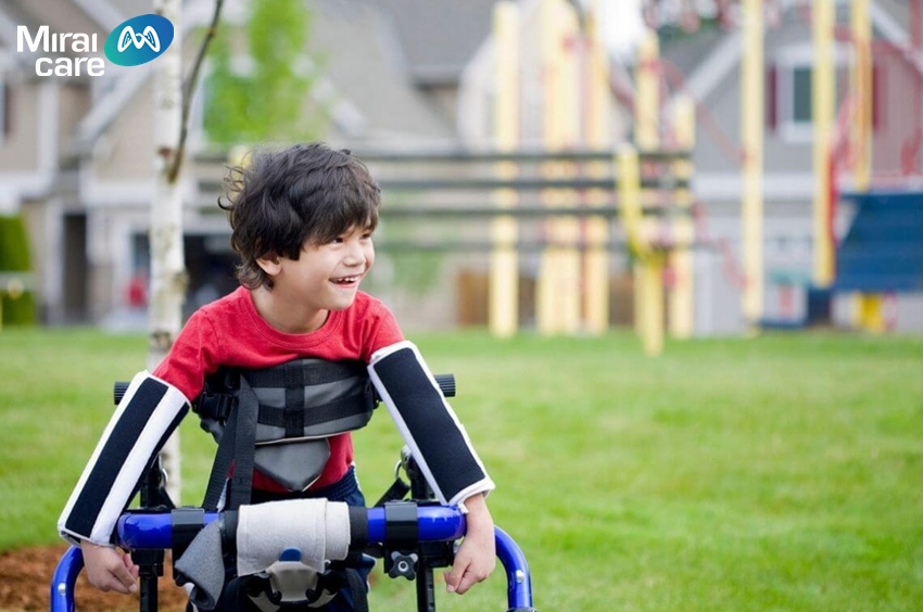 Trẻ bị bại não không lây bởi nó không phải căn bệnh truyền nhiễm