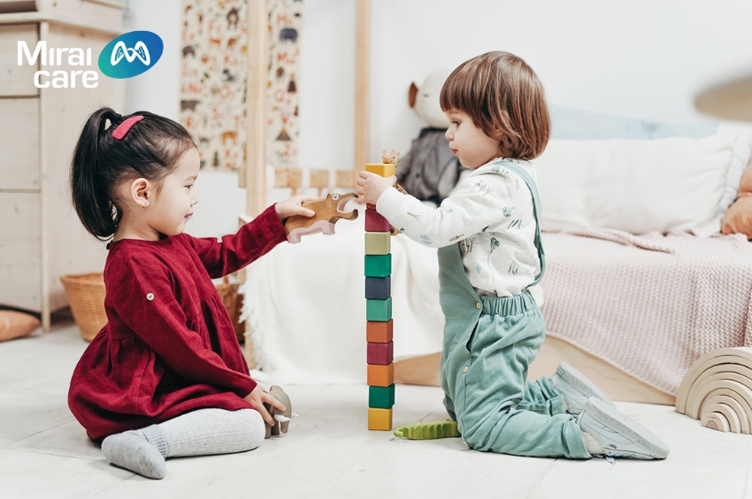Trẻ có thể giao tiếp và diễn tả điều mình mong muốn