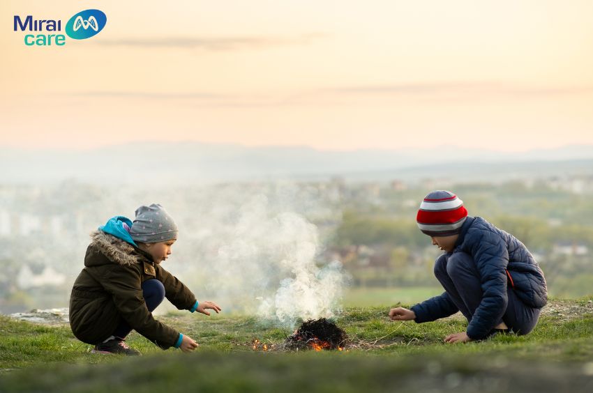 Trẻ không nhận thức được nguy hiểm khi lặp lại những hành động nguy hiểm trong quá khứ