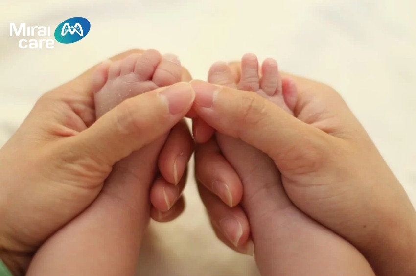 Trẻ rung chân tay làm giảm khả năng vận động của trẻ