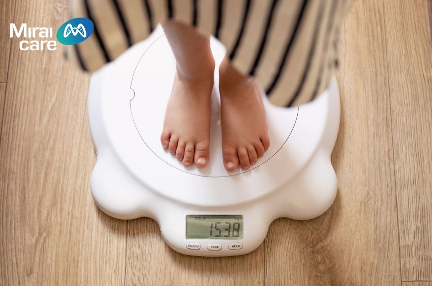 Trẻ tăng cân chậm do cơ thể hấp thu dưỡng chất kém
