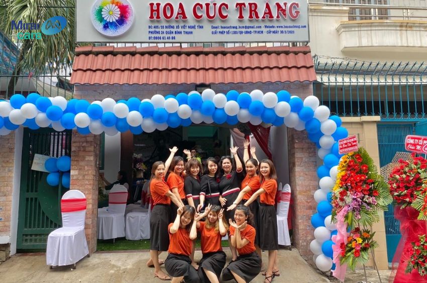 Trung tâm Hoa Cúc Trắng