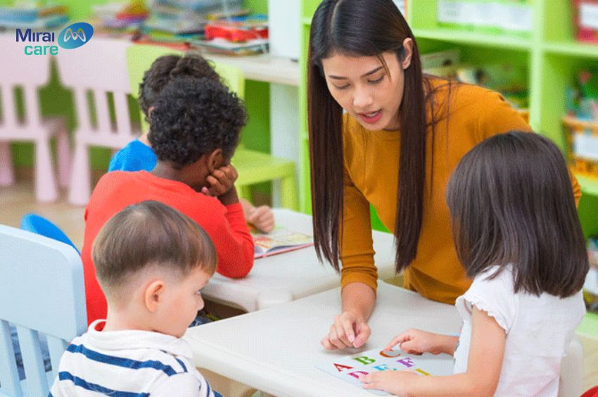 Giai đoạn từ 2 &ndash; 5 tuổi được xem l&agrave; &ldquo;thời điểm v&agrave;ng&rdquo; để can thiệp cho trẻ tự kỷ