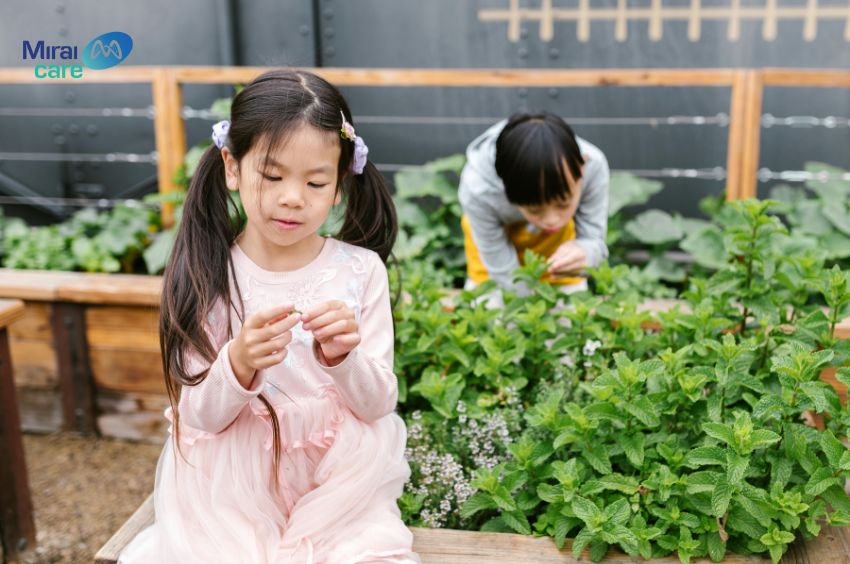 Can thiệp sớm gi&uacute;p trẻ h&ograve;a nhập tốt hơn