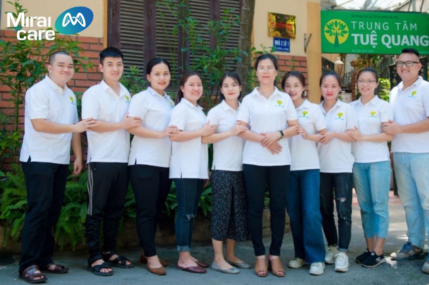 Trung tâm Tuệ Quang