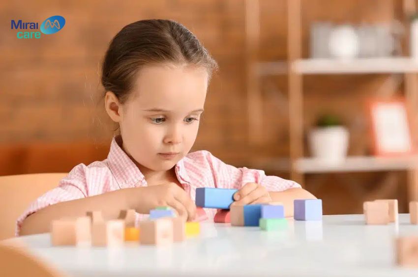 Cần quan s&aacute;t h&agrave;nh vi của trẻ để đ&aacute;nh gi&aacute; được t&igrave;nh trạng thực tế